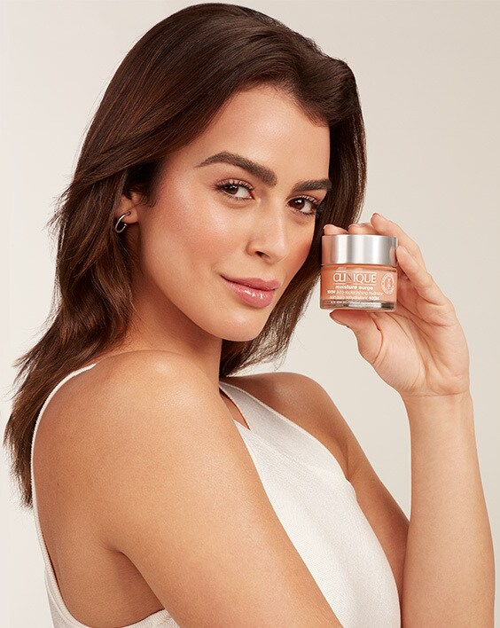 Mari Saad. Especialista em Beleza.